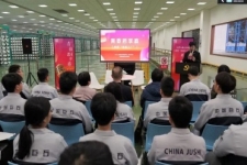 奏响青春之歌，感受奋斗力量！“青春思享嘉”党的二十大精神宣讲走进“未来工厂”