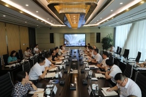 桐乡政企联动现场会开进振石、巨石，一如既往支持大企业稳定发展！